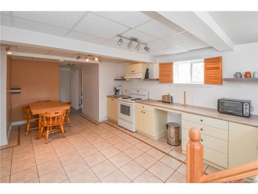 









98


Saint-Pierre Ouest

BLVD,
Caraquet,




NB
E1W 1B6

