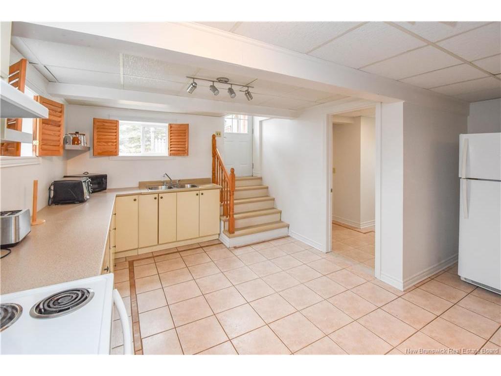 









98


Saint-Pierre Ouest

BLVD,
Caraquet,




NB
E1W 1B6

