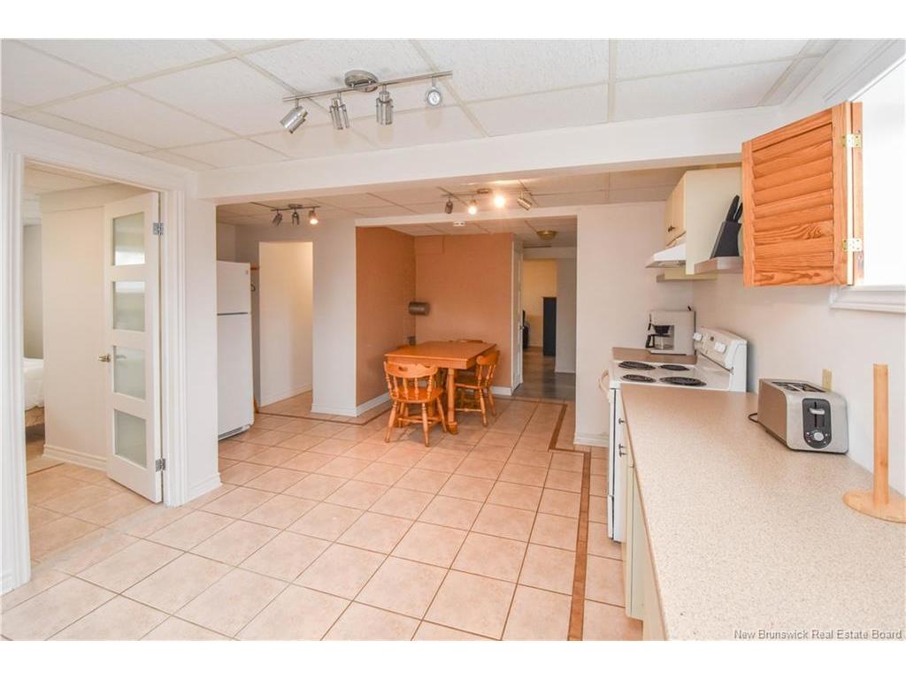 









98


Saint-Pierre Ouest

BLVD,
Caraquet,




NB
E1W 1B6

