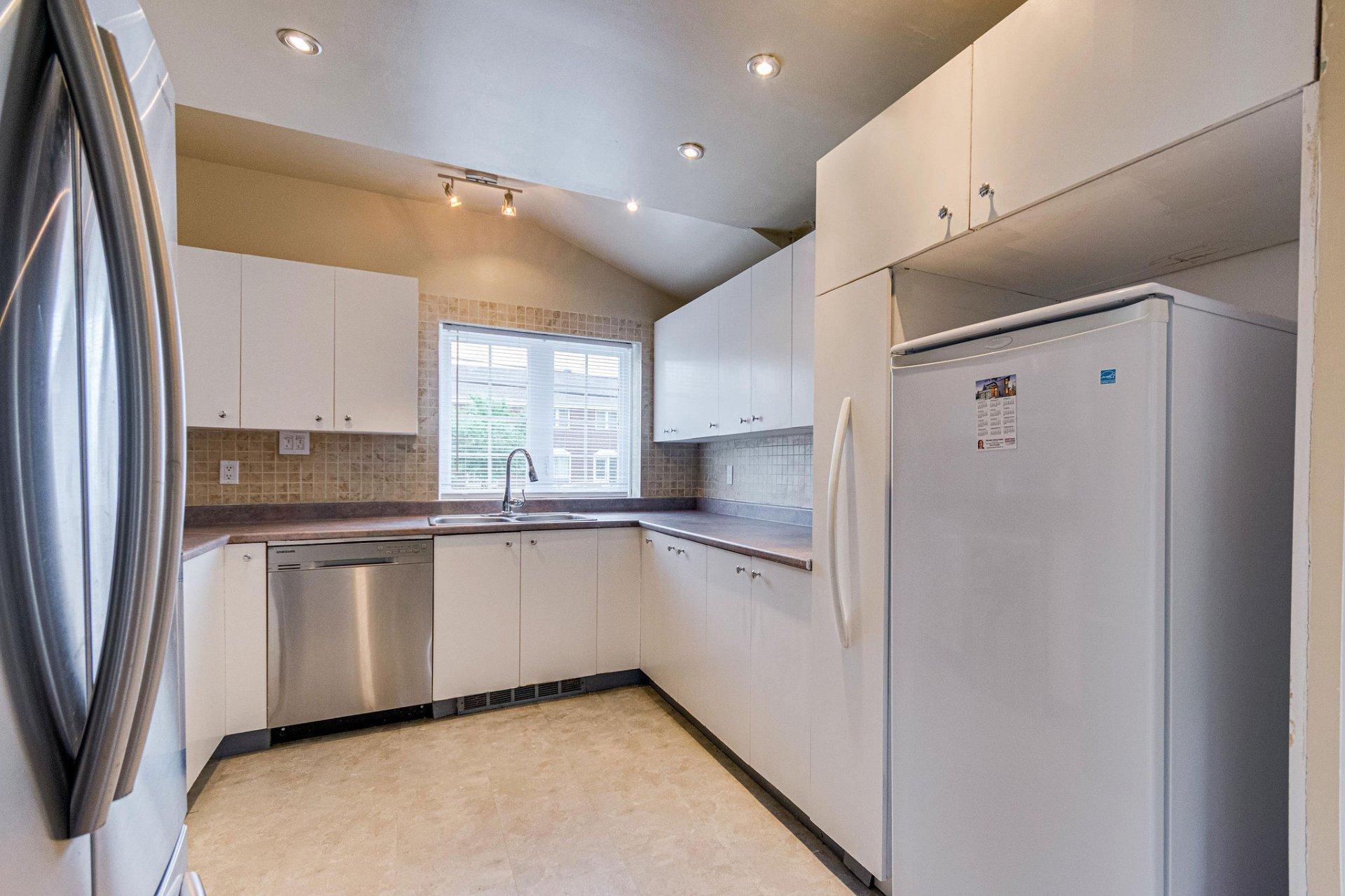 









75


Rue Chamberland

,
Gatineau (Gatineau),




QC
J8P2L2

