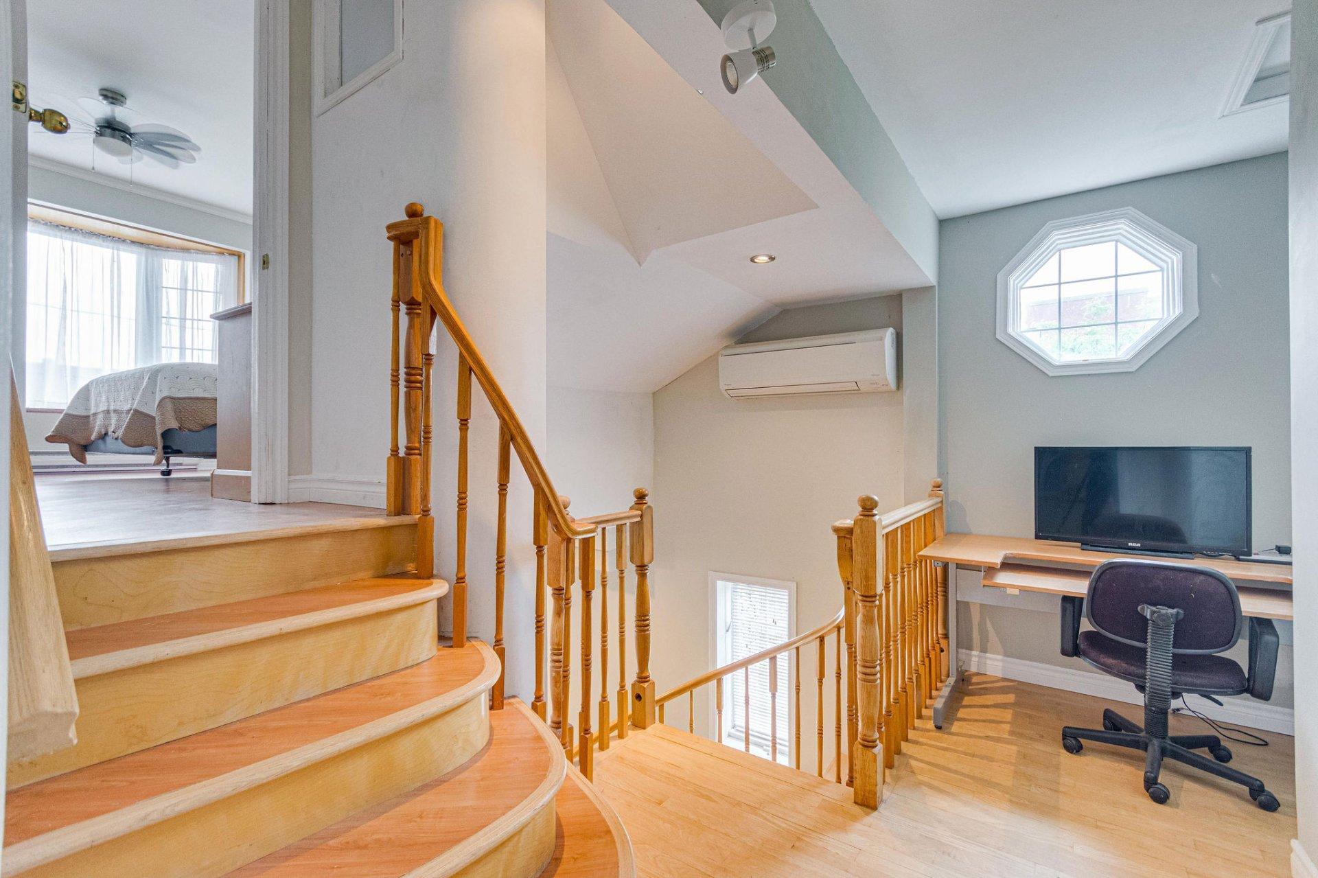 









75


Rue Chamberland

,
Gatineau (Gatineau),




QC
J8P2L2

