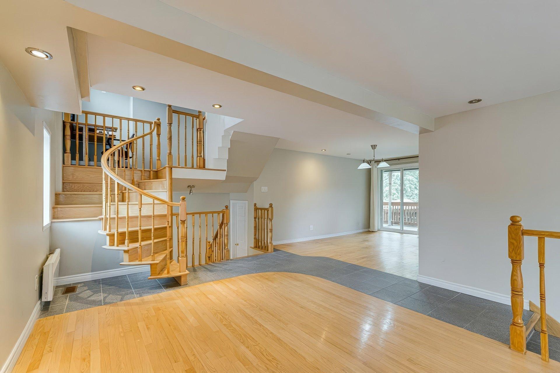 









75


Rue Chamberland

,
Gatineau (Gatineau),




QC
J8P2L2

