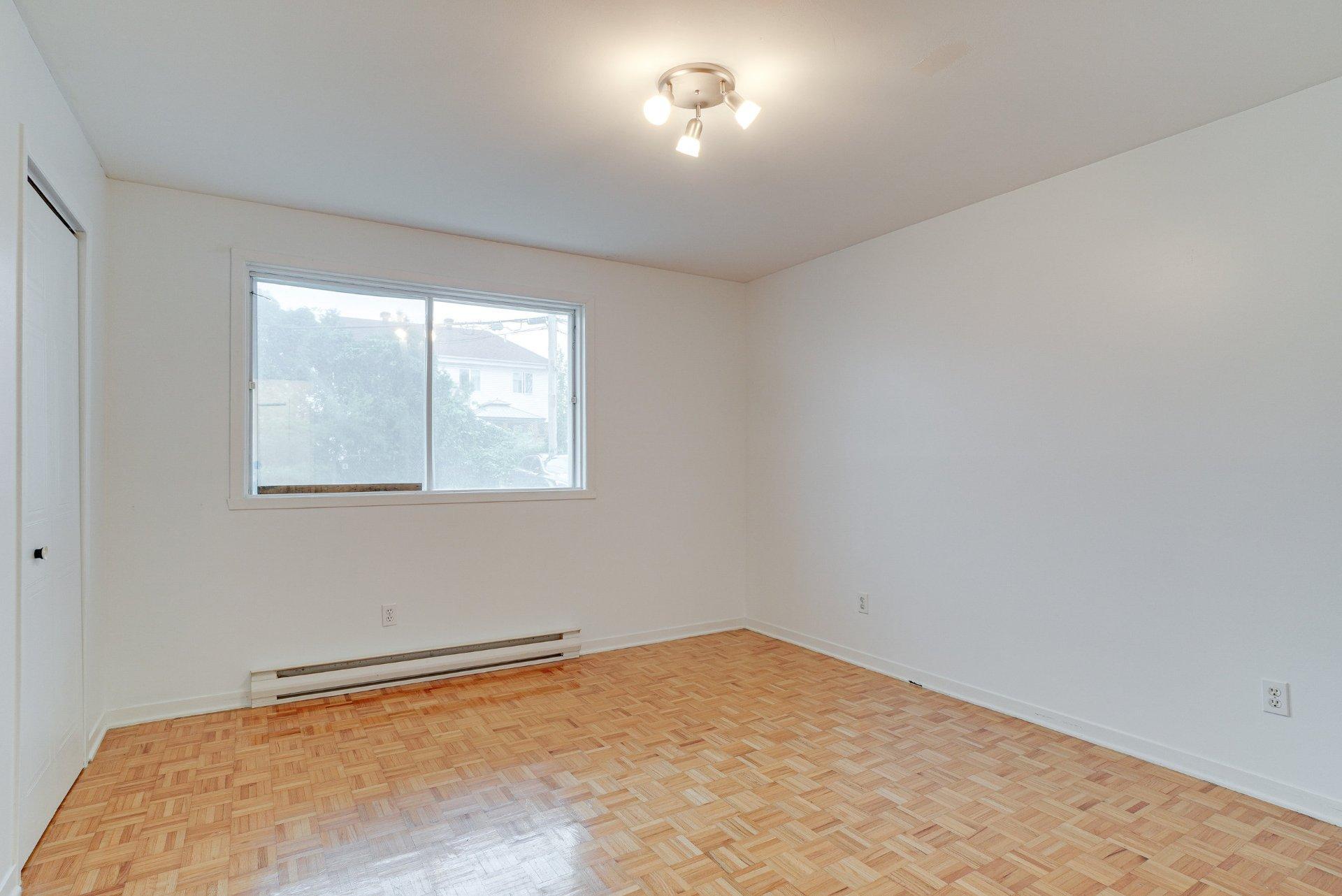 









271


Boul. J.-A.-Paré

, A,
Repentigny (Le Gardeur),




QC
J5Z4V4

