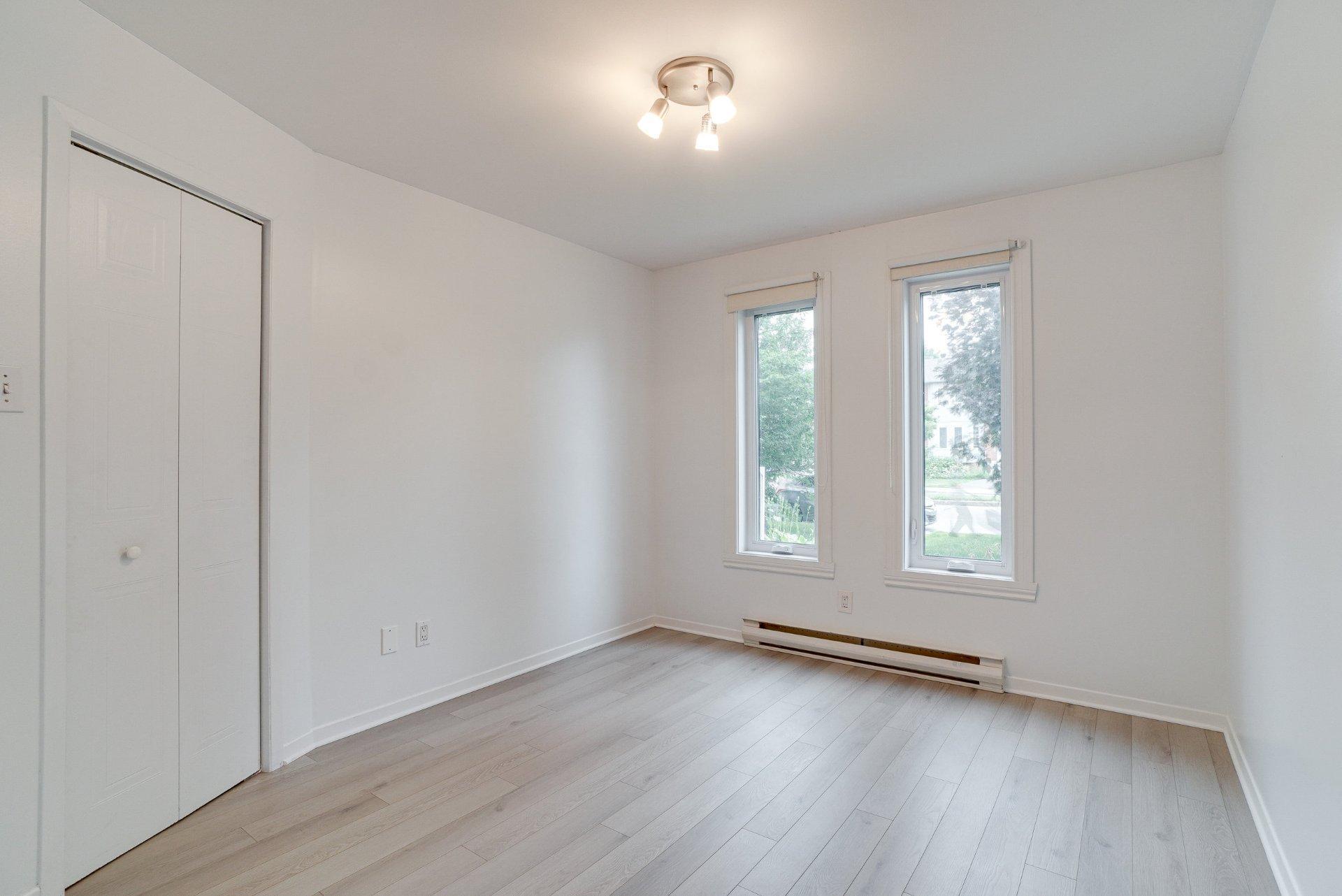 









271


Boul. J.-A.-Paré

, A,
Repentigny (Le Gardeur),




QC
J5Z4V4

