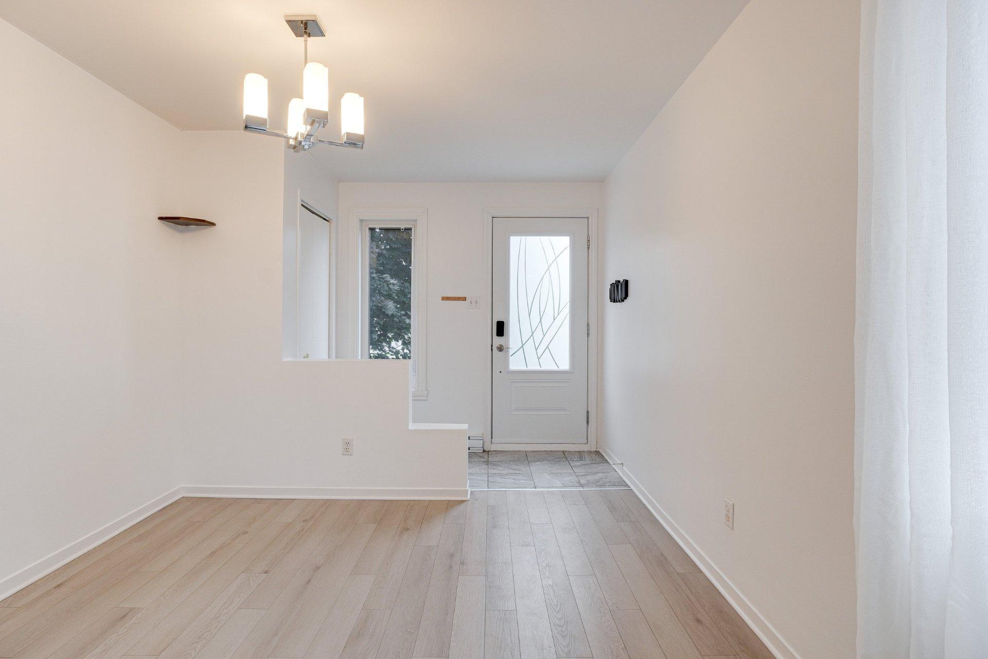 









271


Boul. J.-A.-Paré

, A,
Repentigny (Le Gardeur),




QC
J5Z4V4

