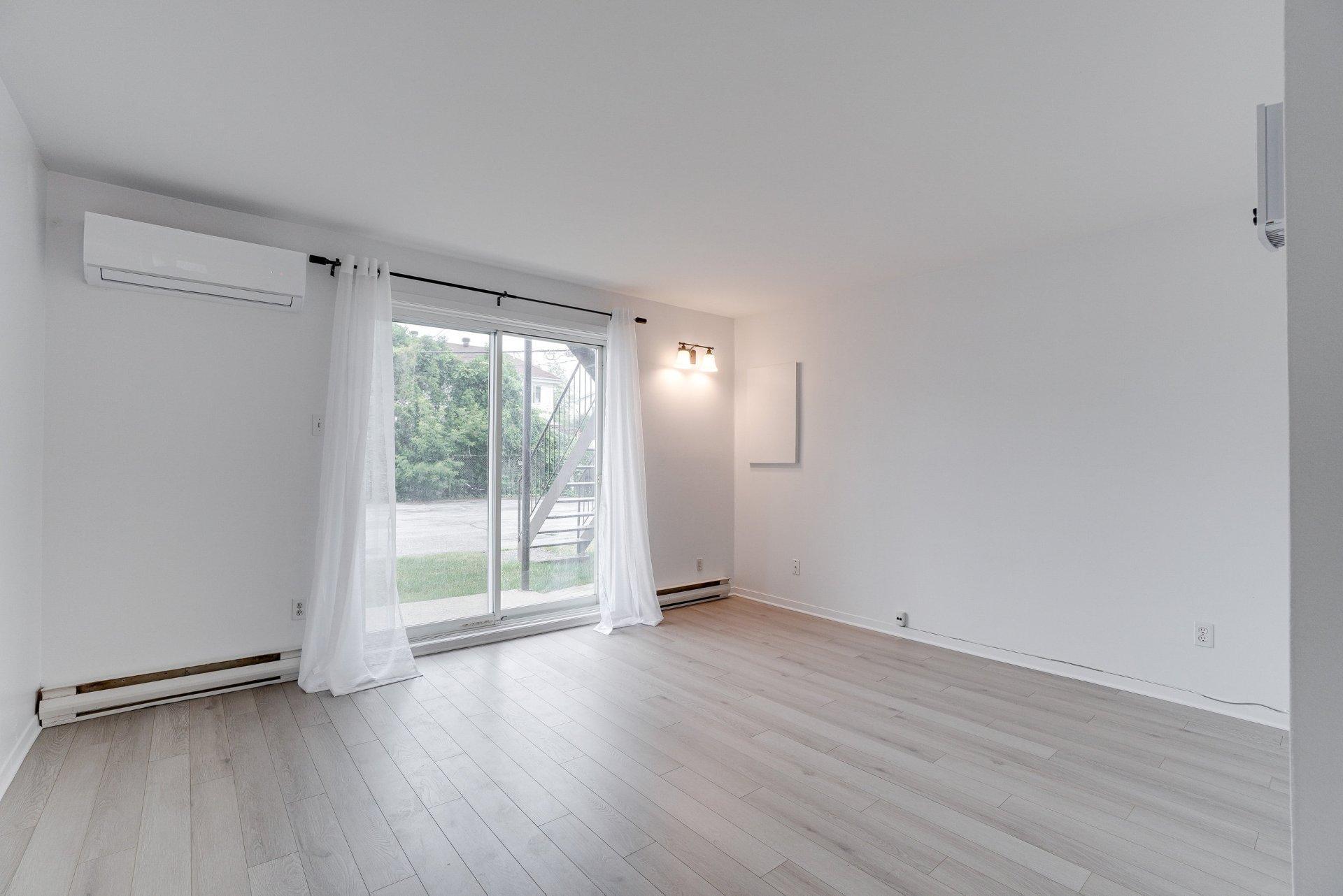 









271


Boul. J.-A.-Paré

, A,
Repentigny (Le Gardeur),




QC
J5Z4V4


