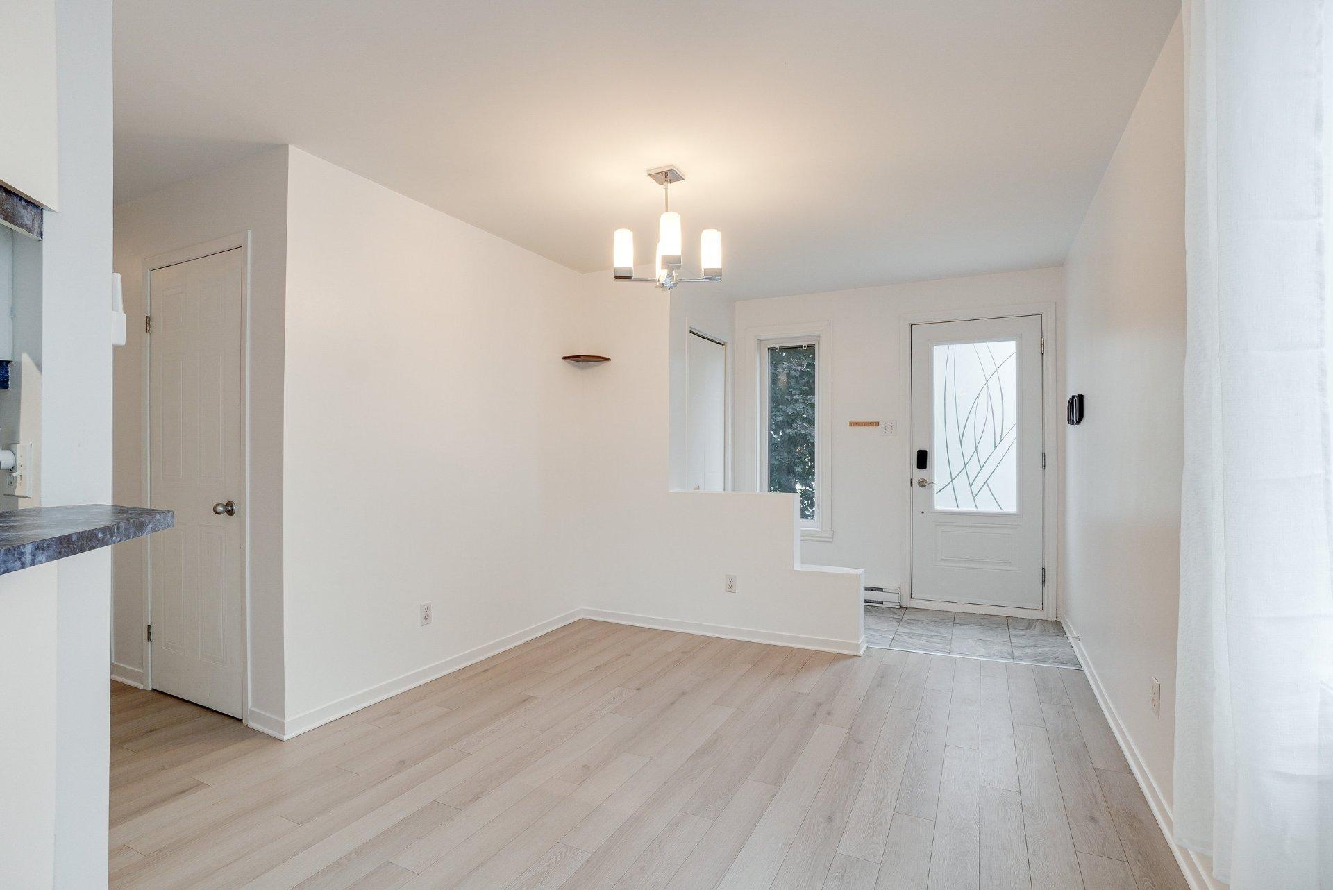 









271


Boul. J.-A.-Paré

, A,
Repentigny (Le Gardeur),




QC
J5Z4V4

