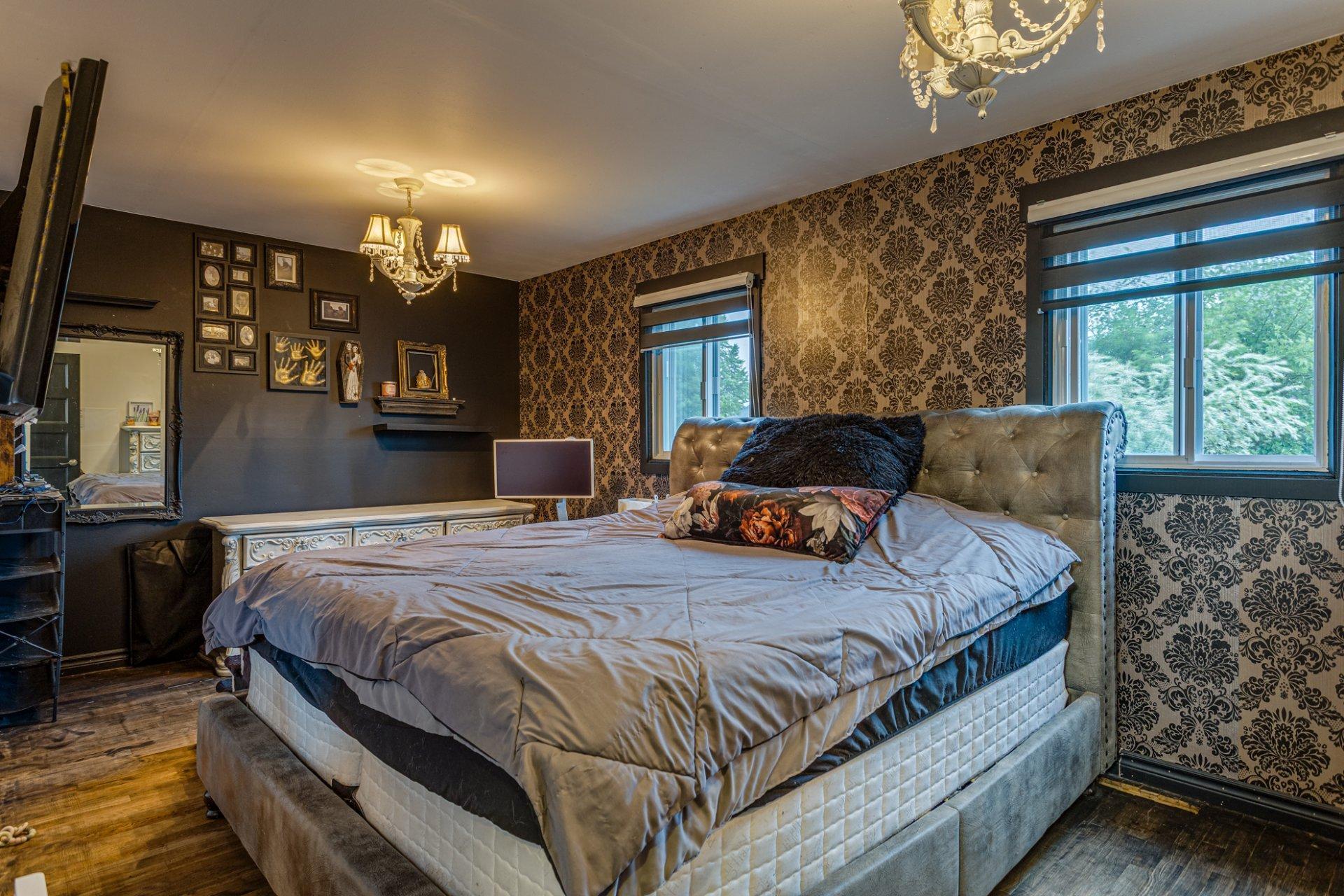 









206


1re Avenue

,
Sainte-Anne-des-Plaines,




QC
J0N1H0

