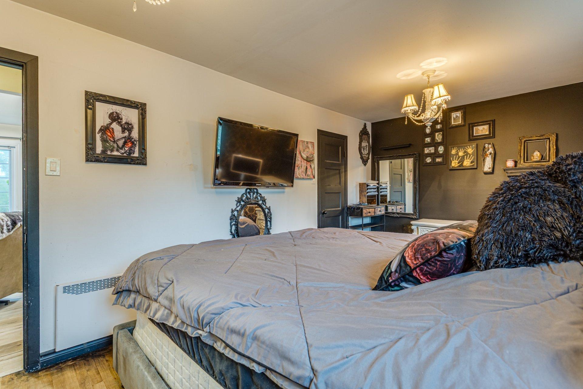 









206


1re Avenue

,
Sainte-Anne-des-Plaines,




QC
J0N1H0

