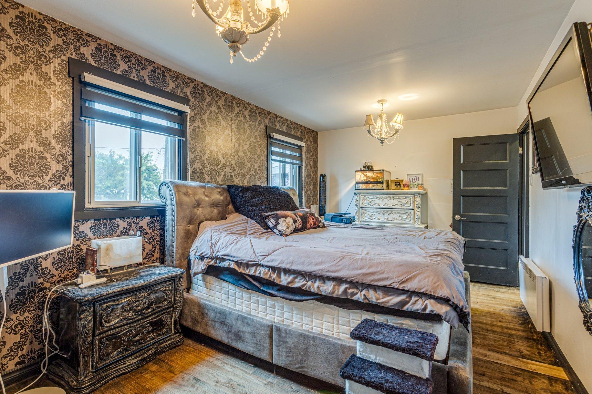 









206


1re Avenue

,
Sainte-Anne-des-Plaines,




QC
J0N1H0

