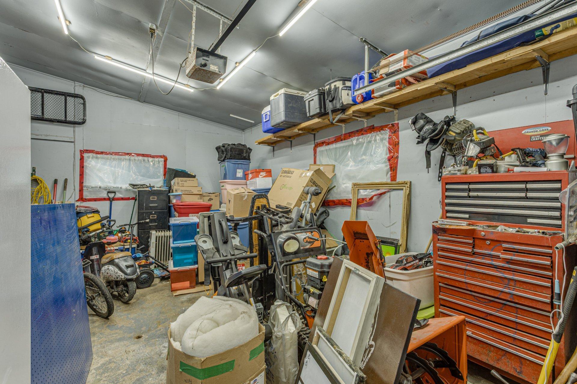 









206


1re Avenue

,
Sainte-Anne-des-Plaines,




QC
J0N1H0


