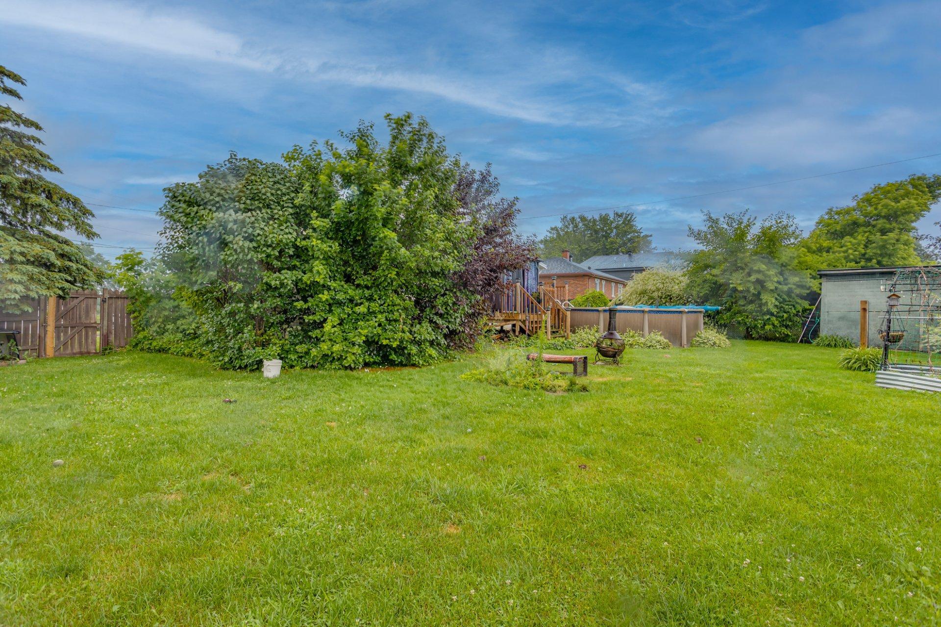 









206


1re Avenue

,
Sainte-Anne-des-Plaines,




QC
J0N1H0

