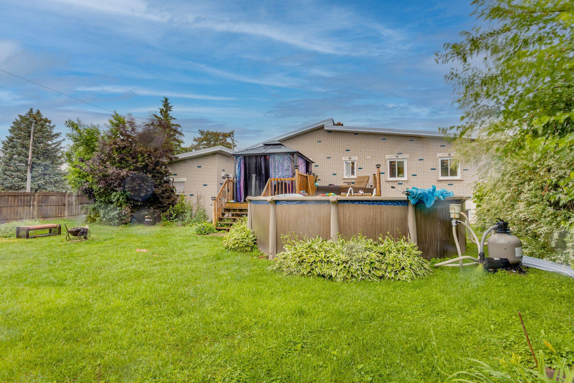 









206


1re Avenue

,
Sainte-Anne-des-Plaines,




QC
J0N1H0

