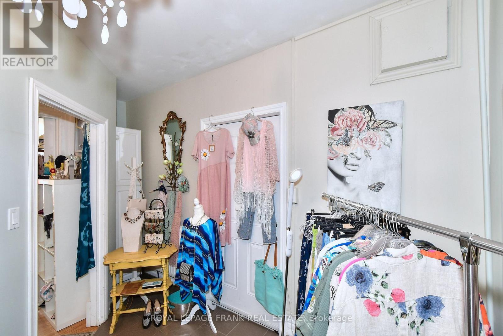 












60 QUEEN STREET

,
Selwyn,




Ontario
K0L2H0

