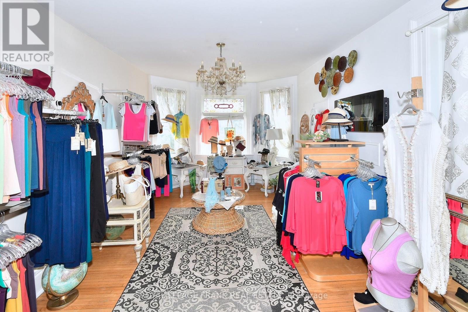 












60 QUEEN STREET

,
Selwyn,




Ontario
K0L2H0

