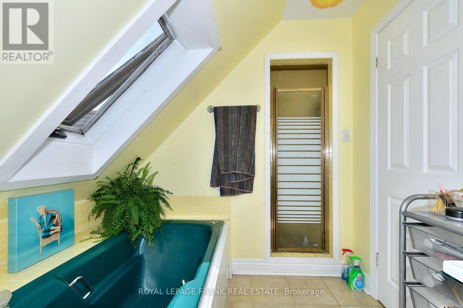 












60 QUEEN STREET

,
Selwyn,




Ontario
K0L2H0

