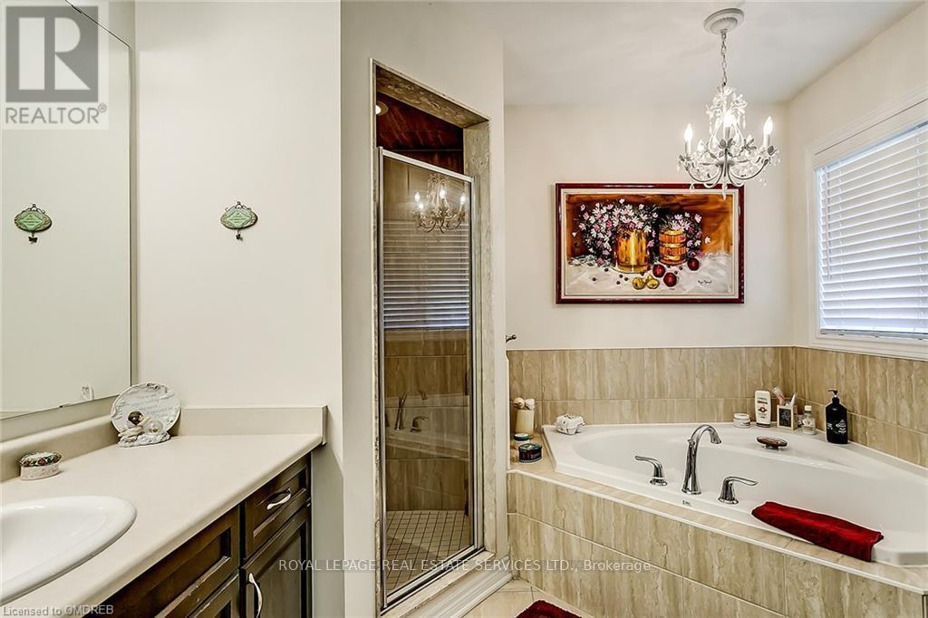 












2464 QUETICO CRESCENT

,
Oakville,




Ontario
L6M0R4

