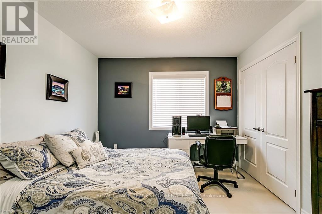 












2464 QUETICO CRESCENT

,
Oakville,




Ontario
L6M0R4

