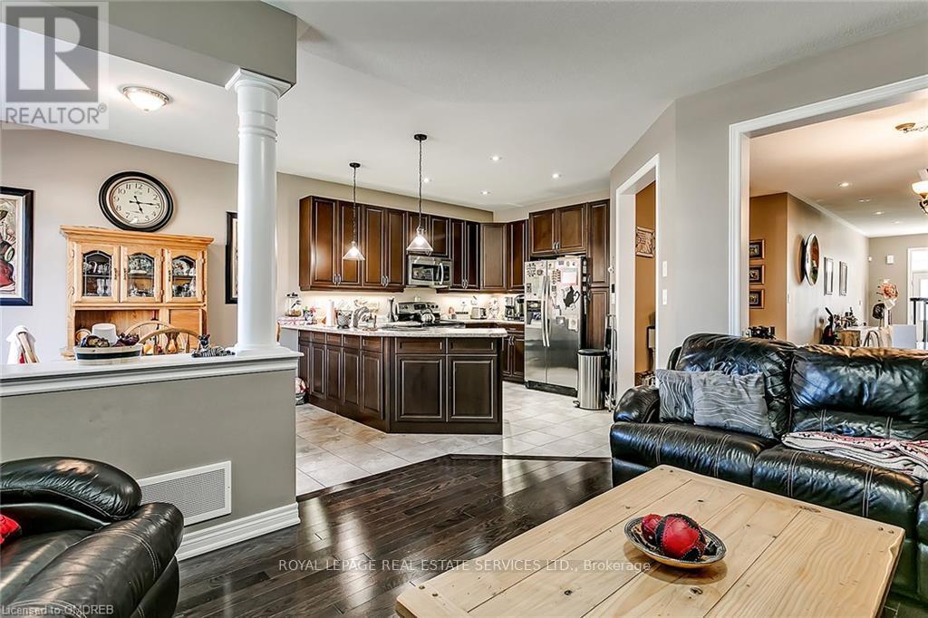 












2464 QUETICO CRESCENT

,
Oakville,




Ontario
L6M0R4

