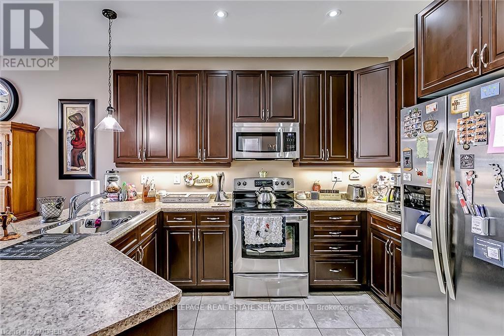 












2464 QUETICO CRESCENT

,
Oakville,




Ontario
L6M0R4

