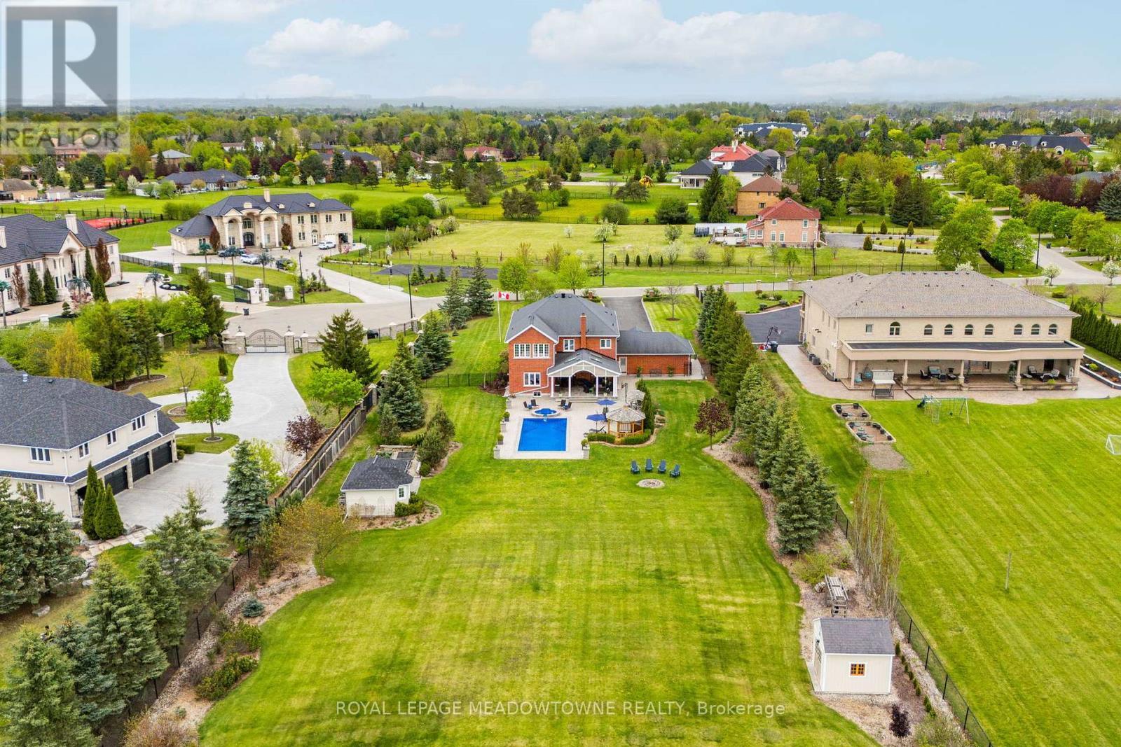 












12 EVERGLADE DRIVE

,
Brampton,




Ontario
L6P0R2

