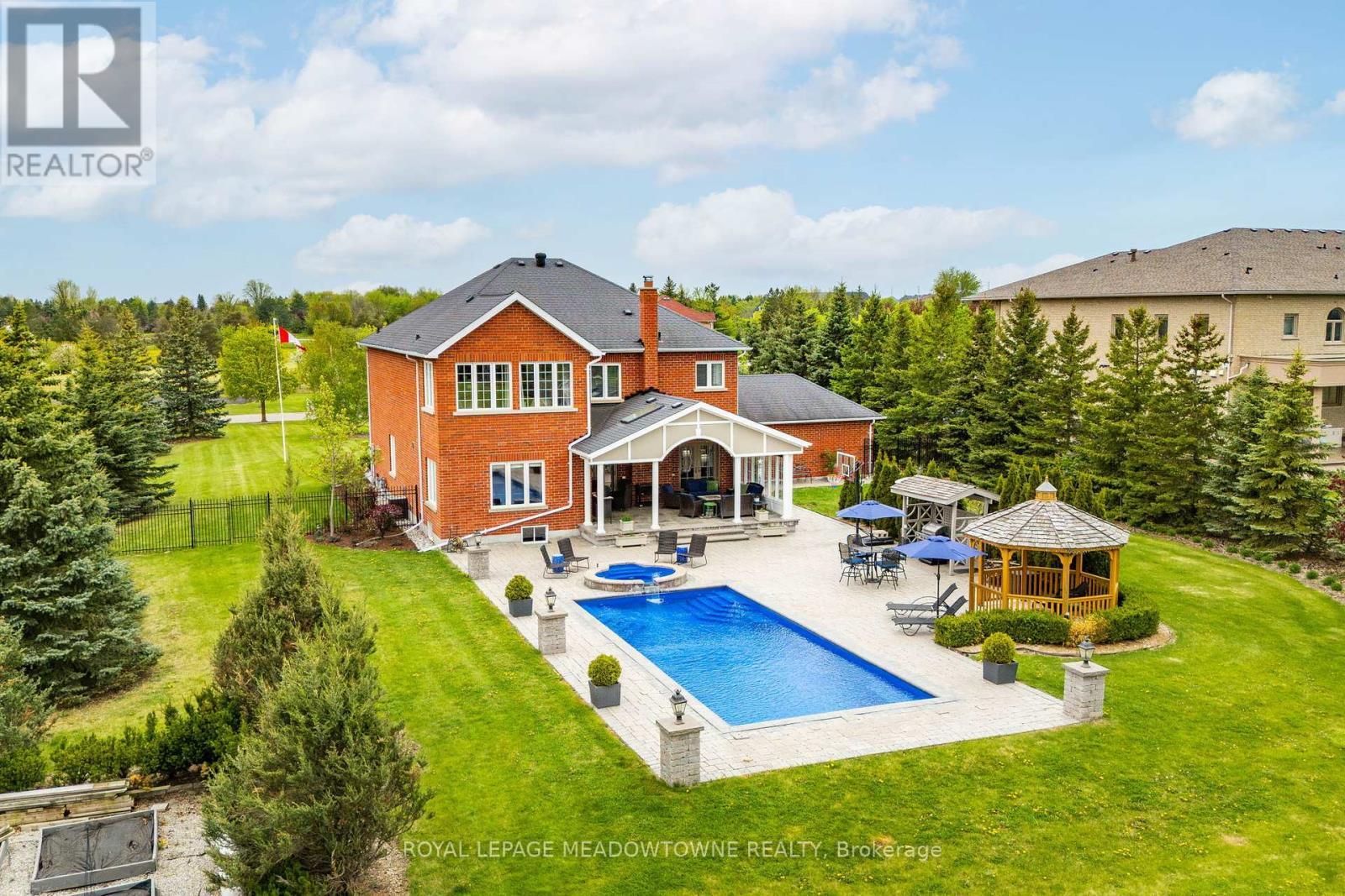 












12 EVERGLADE DRIVE

,
Brampton,




Ontario
L6P0R2

