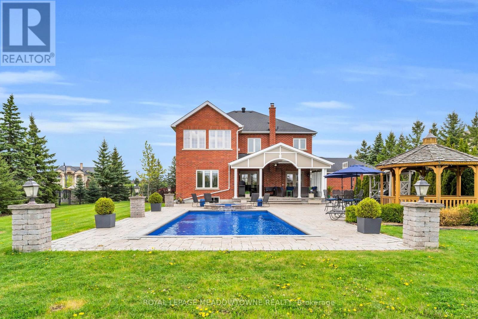 












12 EVERGLADE DRIVE

,
Brampton,




Ontario
L6P0R2

