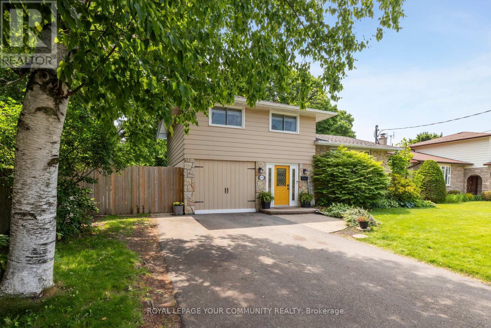 












1094 SOMERVILLE STREET

,
Oshawa,




Ontario
L1G4K5

