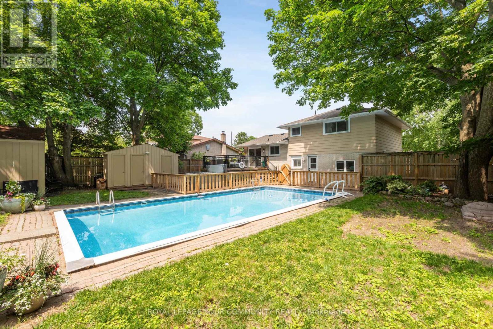 












1094 SOMERVILLE STREET

,
Oshawa,




Ontario
L1G4K5

