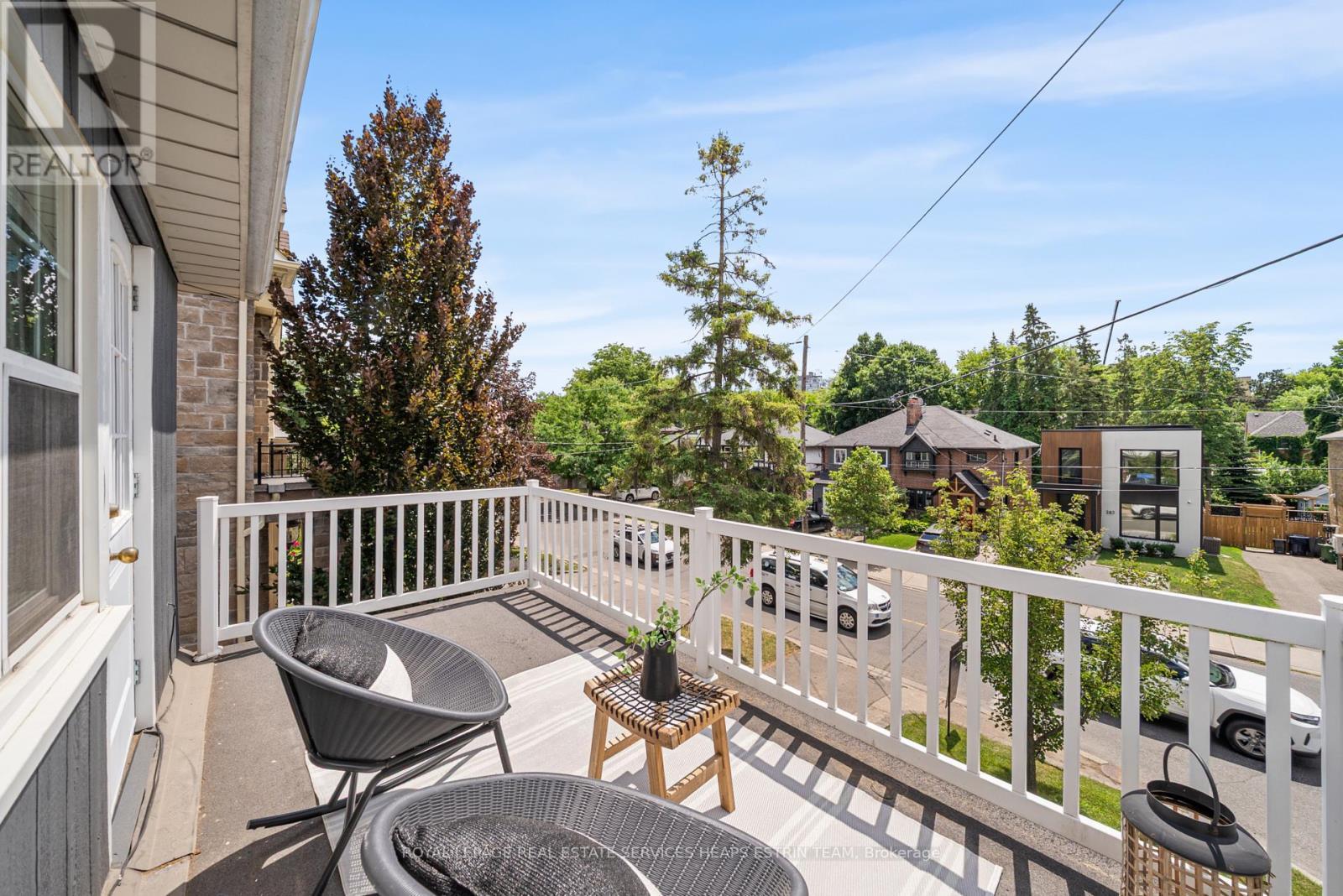 












284 BROADWAY AVENUE

,
Toronto,




Ontario
M4P1W3

