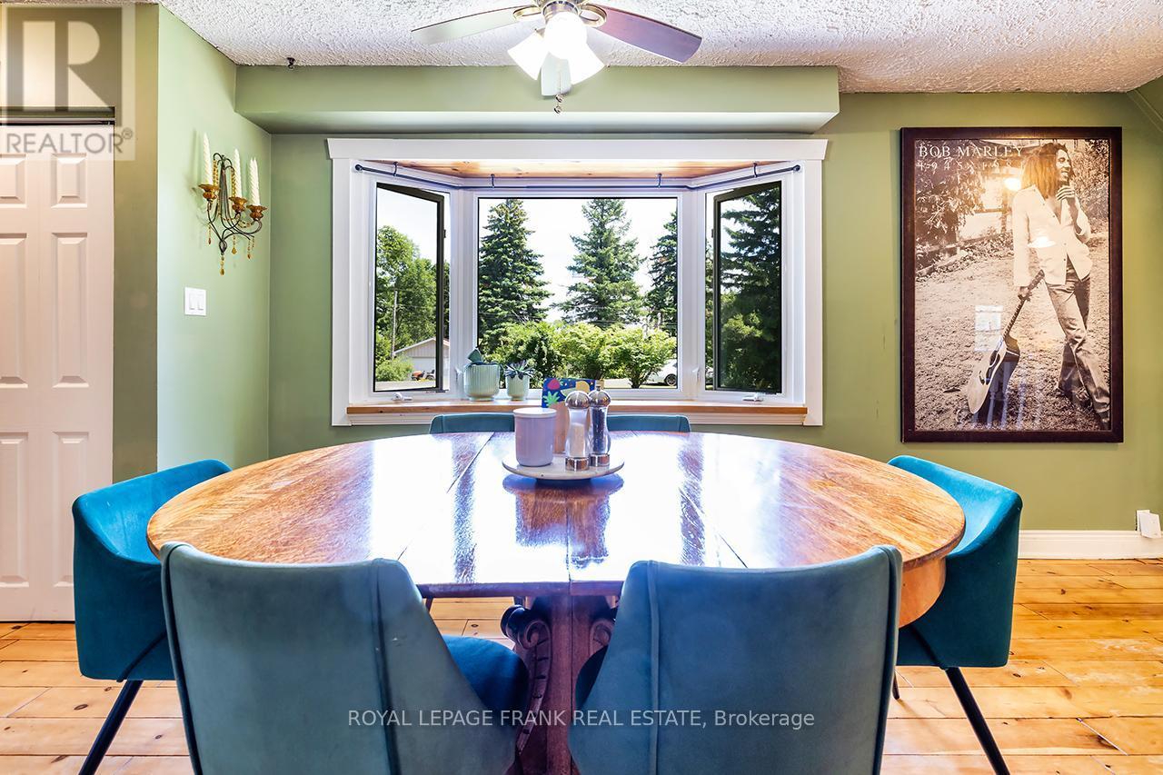 












16 SHELLEY DRIVE

,
Kawartha Lakes (Mariposa),




Ontario
K0M2C0

