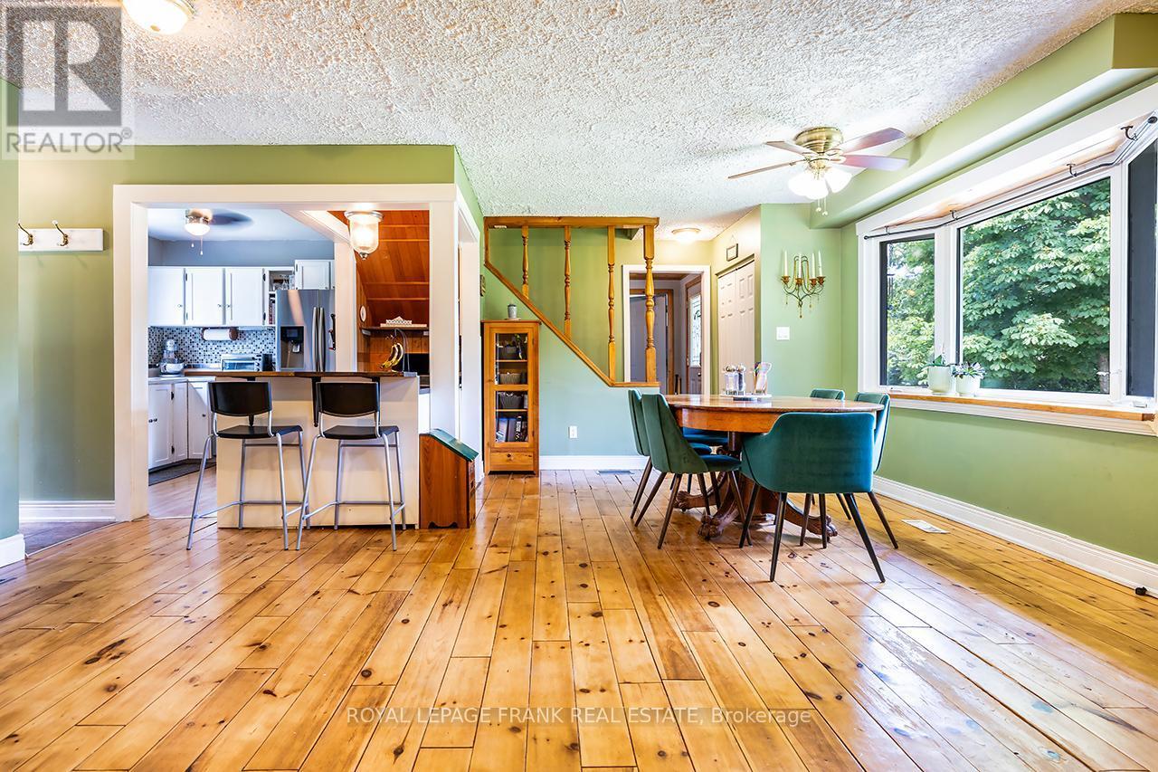 












16 SHELLEY DRIVE

,
Kawartha Lakes (Mariposa),




Ontario
K0M2C0

