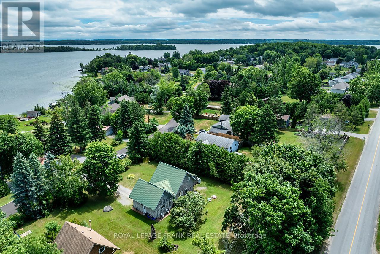 












16 SHELLEY DRIVE

,
Kawartha Lakes (Mariposa),




Ontario
K0M2C0

