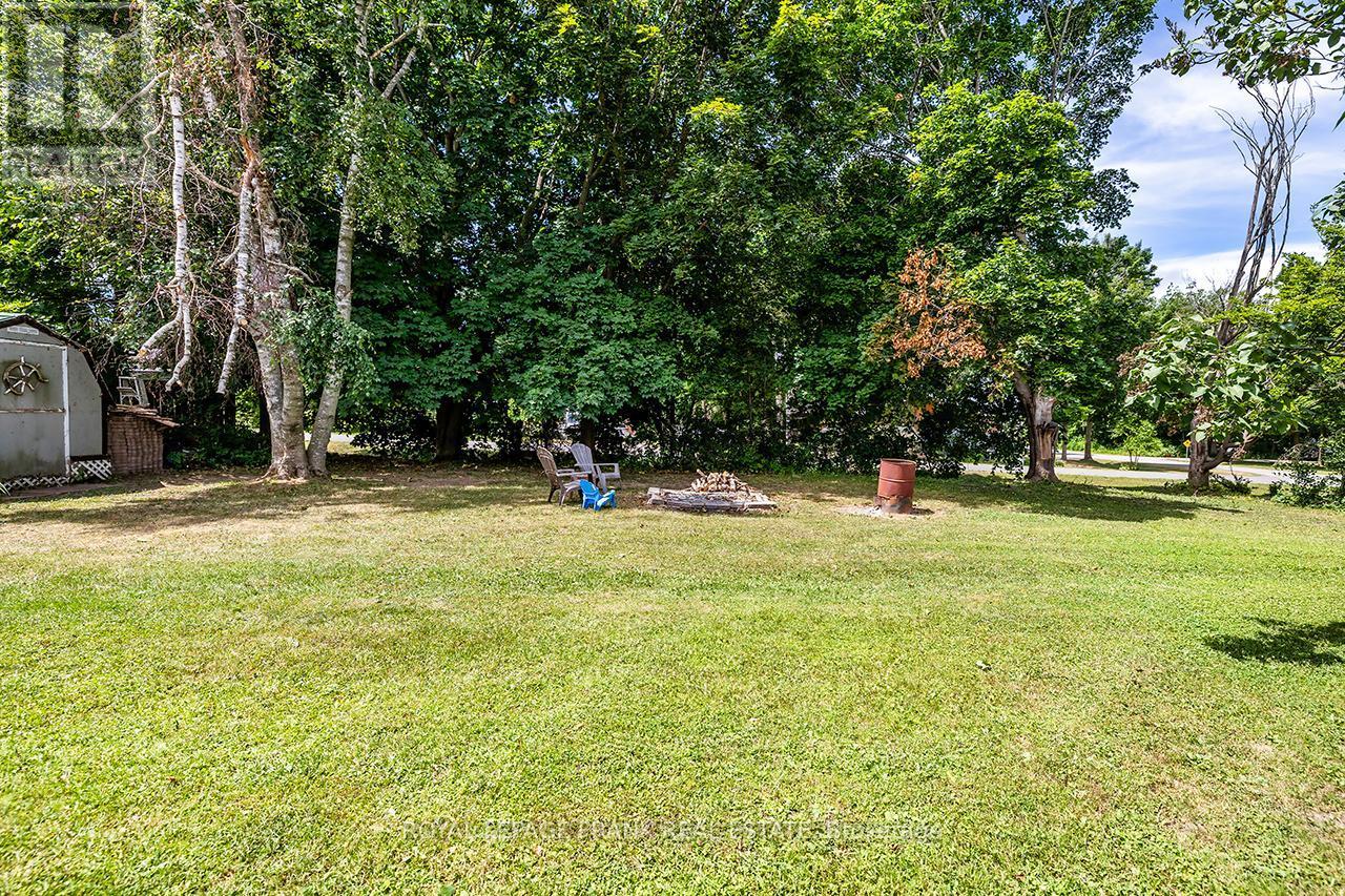 












16 SHELLEY DRIVE

,
Kawartha Lakes (Mariposa),




Ontario
K0M2C0

