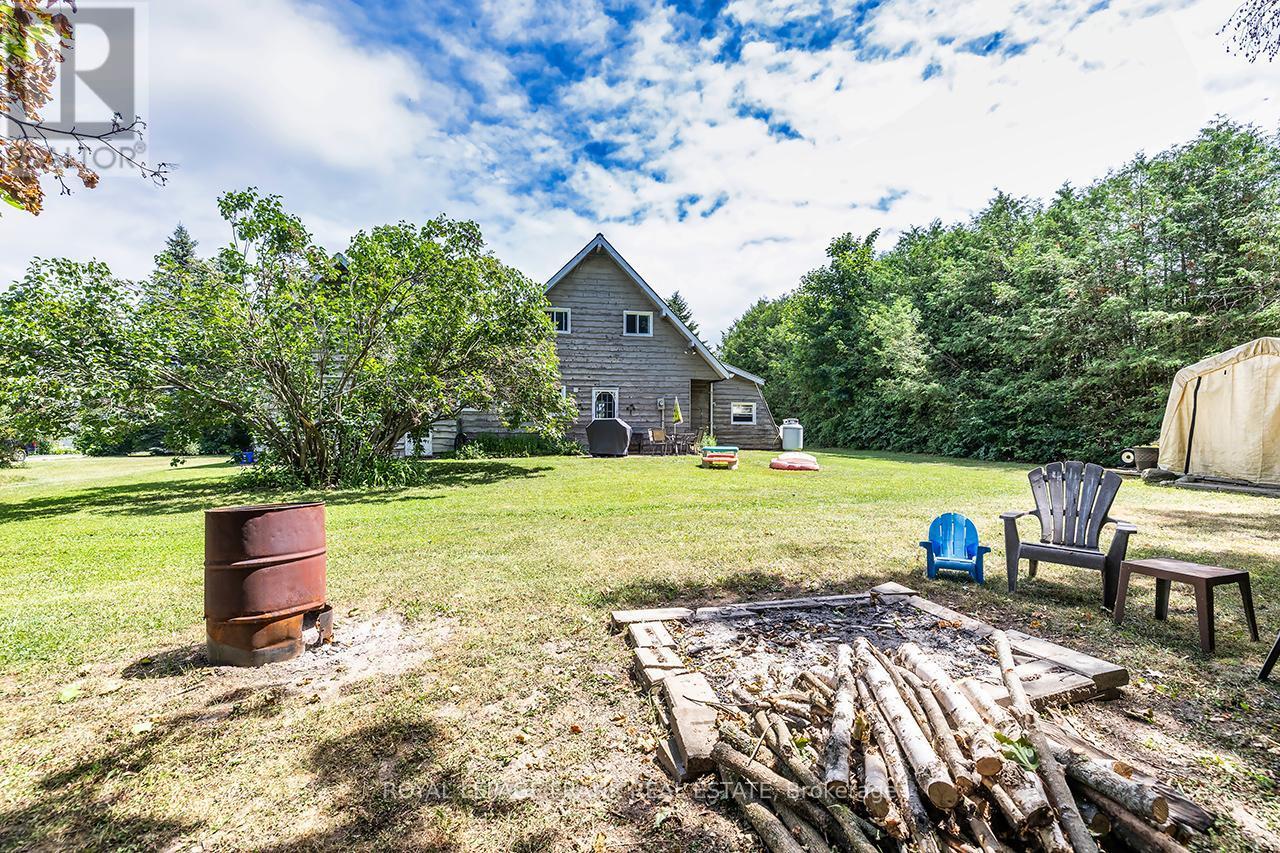 












16 SHELLEY DRIVE

,
Kawartha Lakes (Mariposa),




Ontario
K0M2C0

