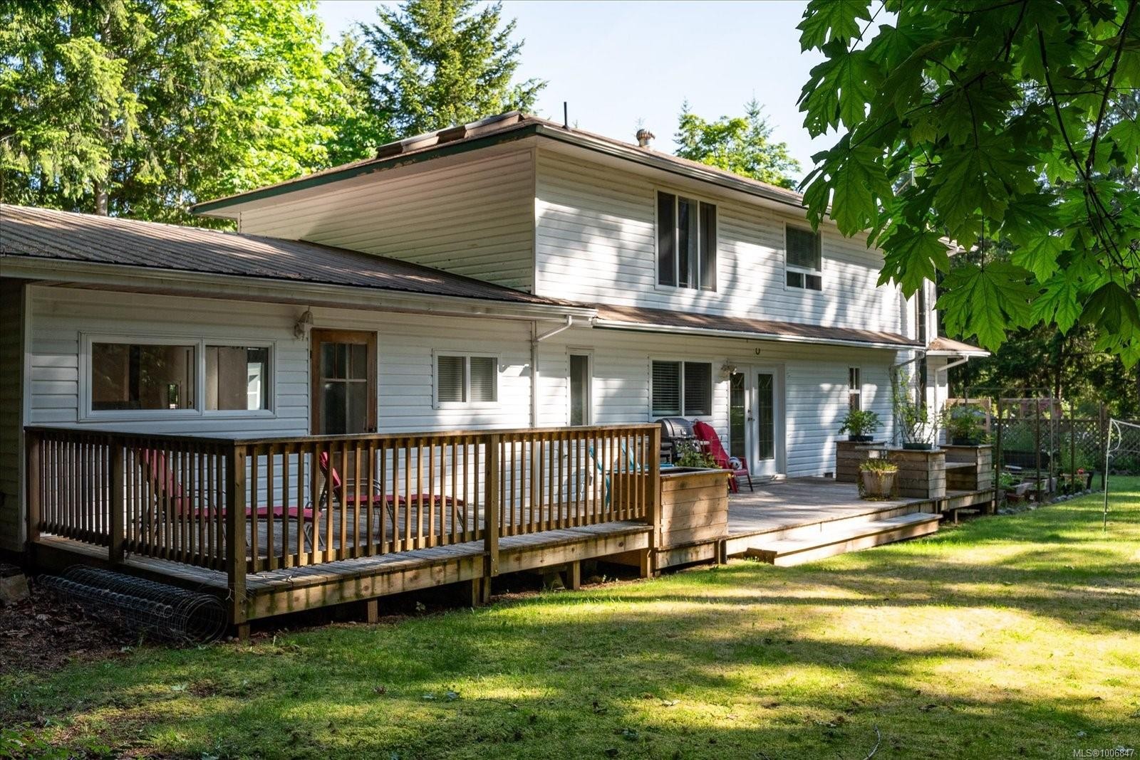 









4672


Thompson Clarke

Dr East,
Bowser,




BC
V0R 1G0

