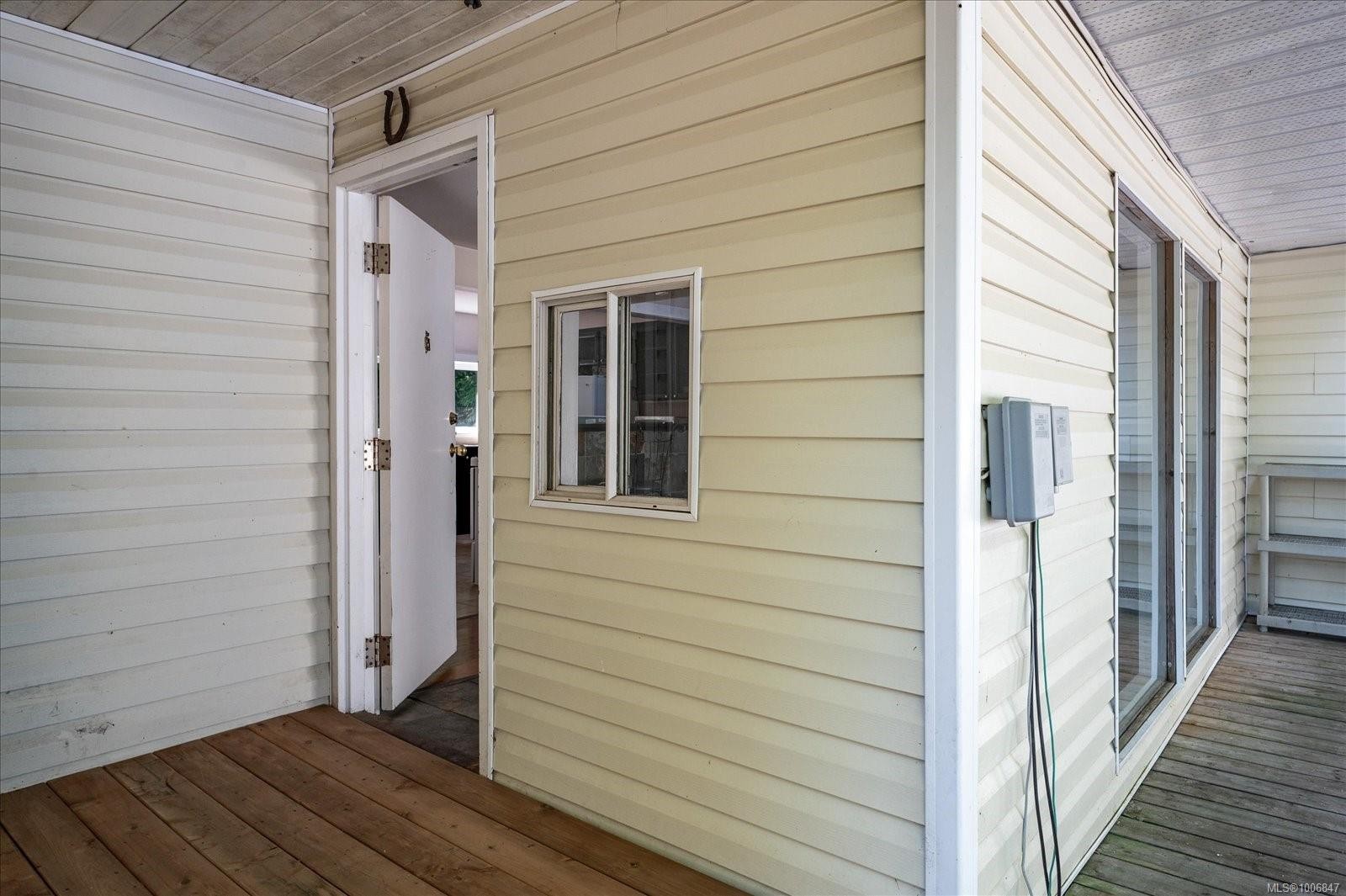 









4672


Thompson Clarke

Dr East,
Bowser,




BC
V0R 1G0

