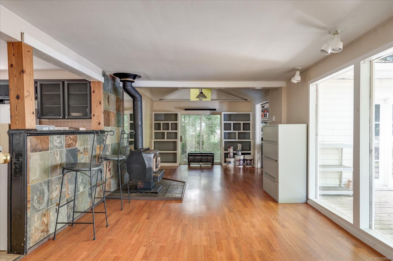 









4672


Thompson Clarke

Dr East,
Bowser,




BC
V0R 1G0


