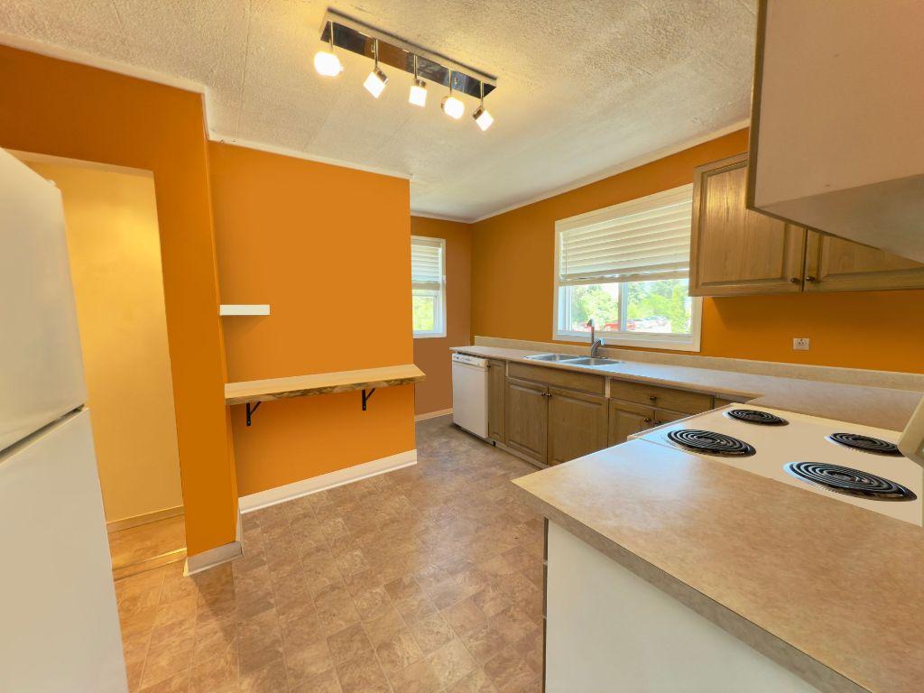 









1802


31

Street,
Vernon,




BC
V1T 5G9

