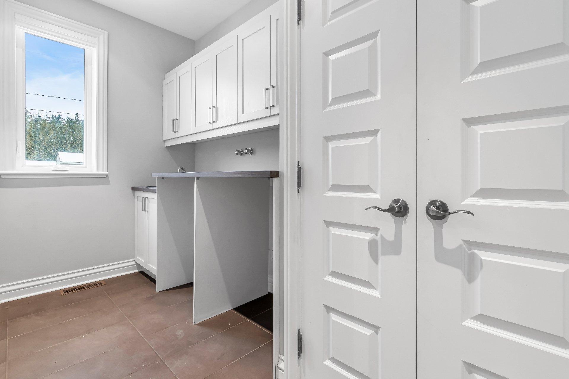 









33


Rue des Cerisiers

,
Vaudreuil-Dorion,




QC
J7V0K1

