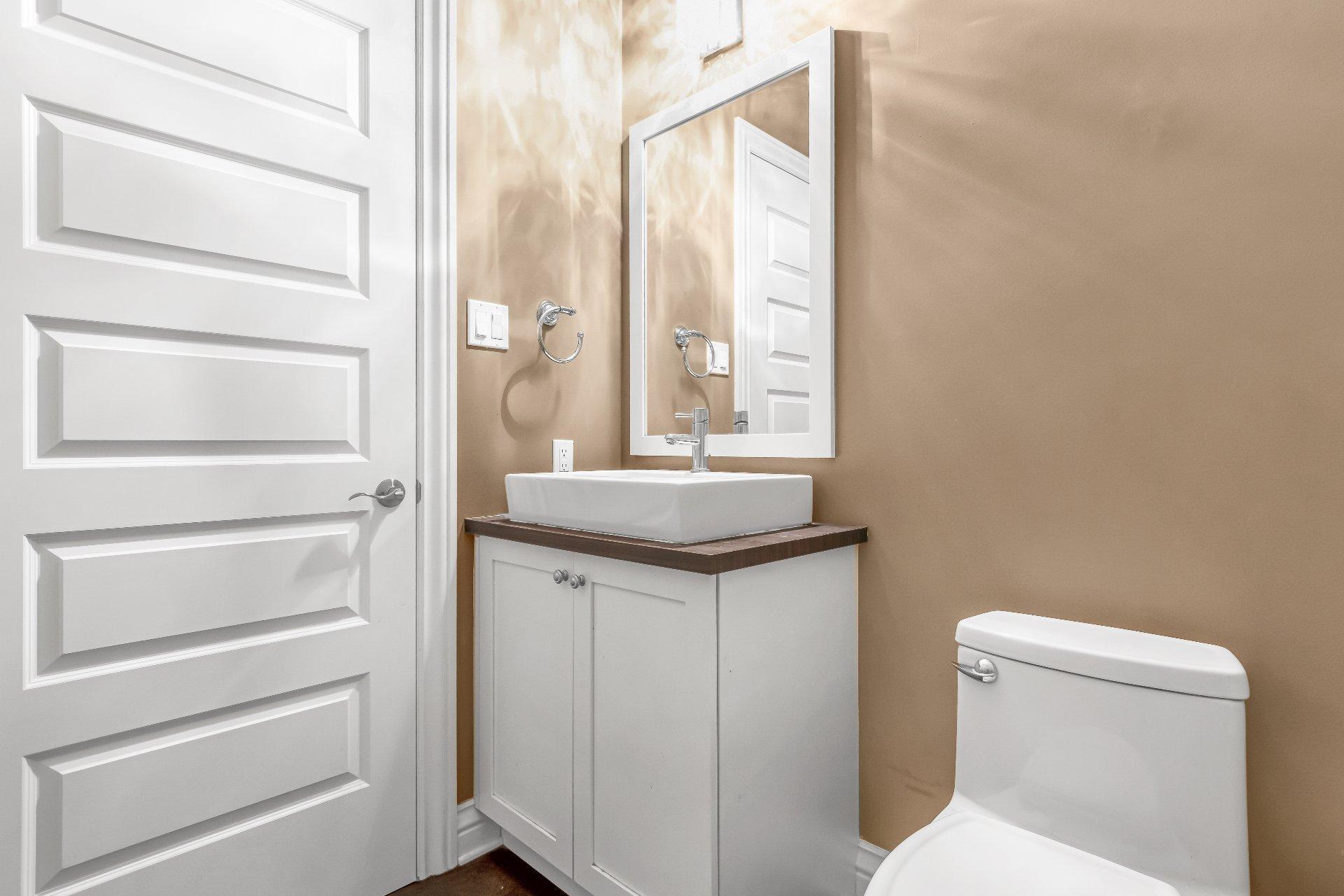 









33


Rue des Cerisiers

,
Vaudreuil-Dorion,




QC
J7V0K1

