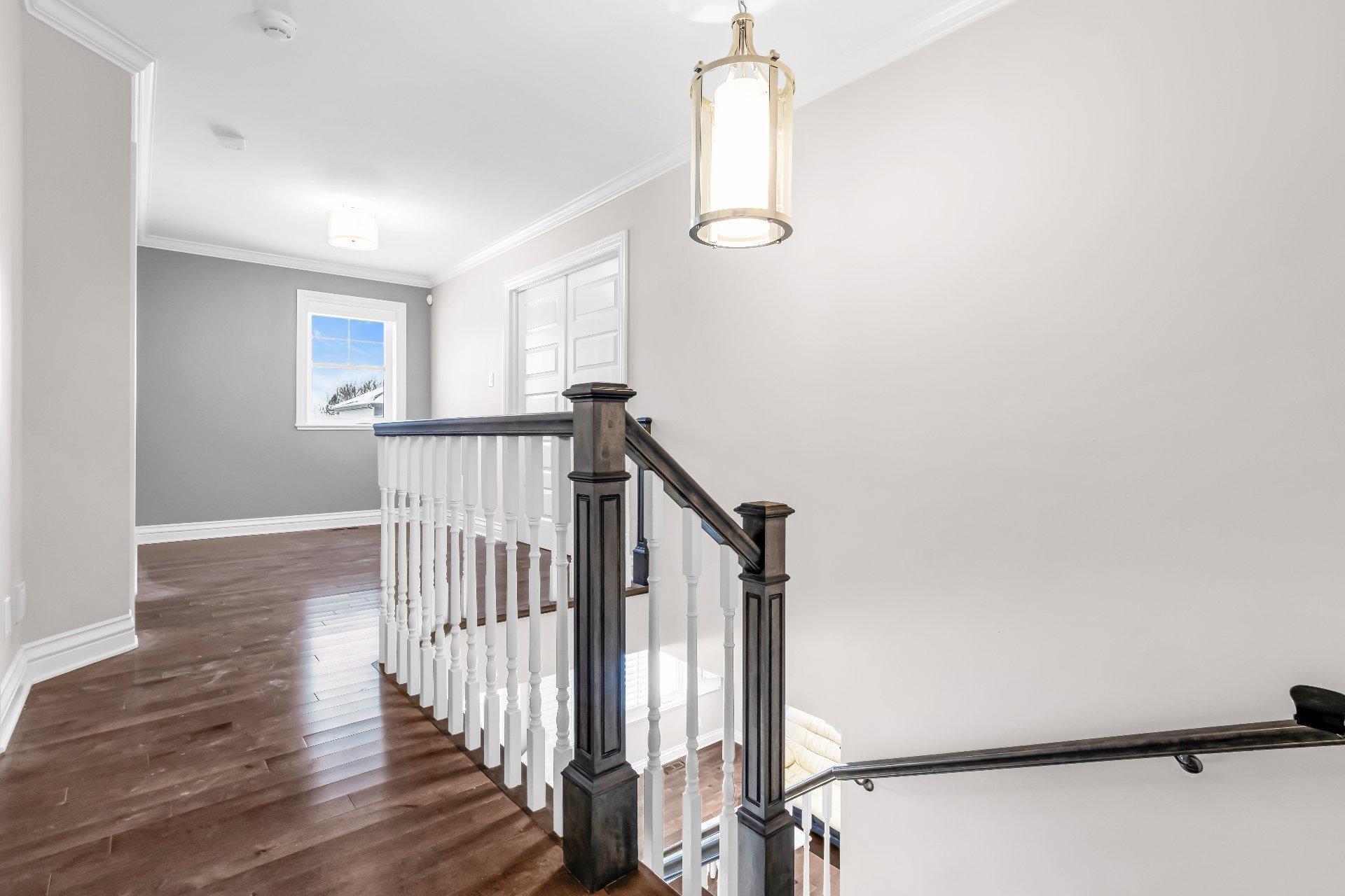 









33


Rue des Cerisiers

,
Vaudreuil-Dorion,




QC
J7V0K1

