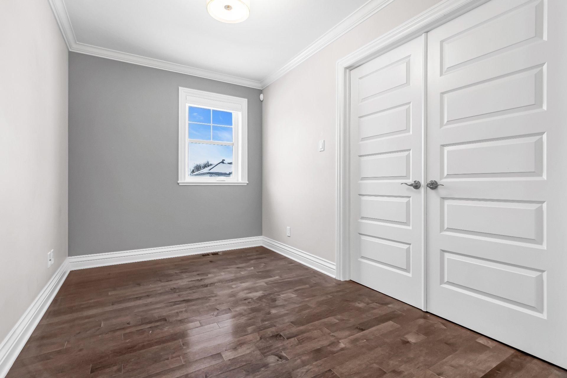 









33


Rue des Cerisiers

,
Vaudreuil-Dorion,




QC
J7V0K1

