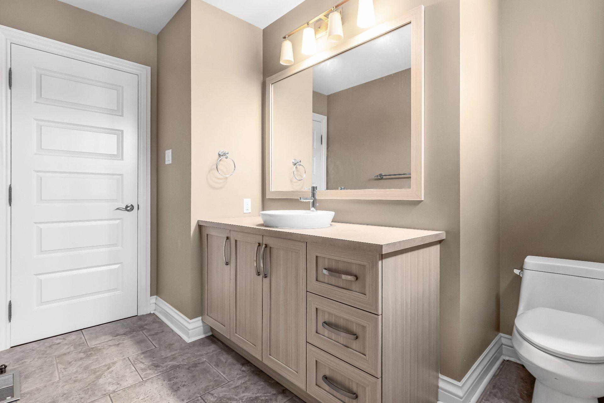 









33


Rue des Cerisiers

,
Vaudreuil-Dorion,




QC
J7V0K1

