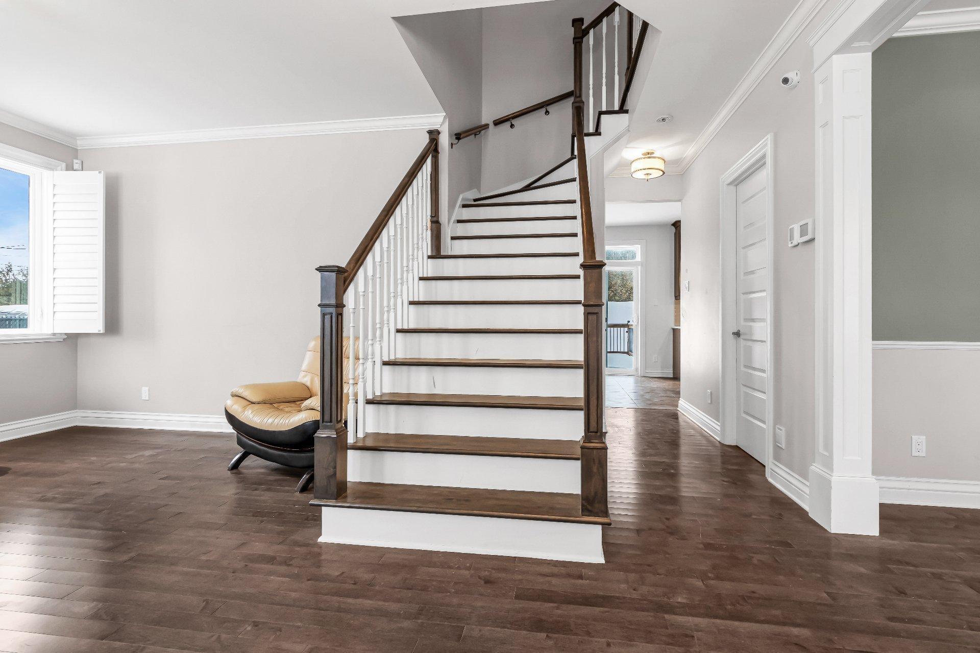 









33


Rue des Cerisiers

,
Vaudreuil-Dorion,




QC
J7V0K1

