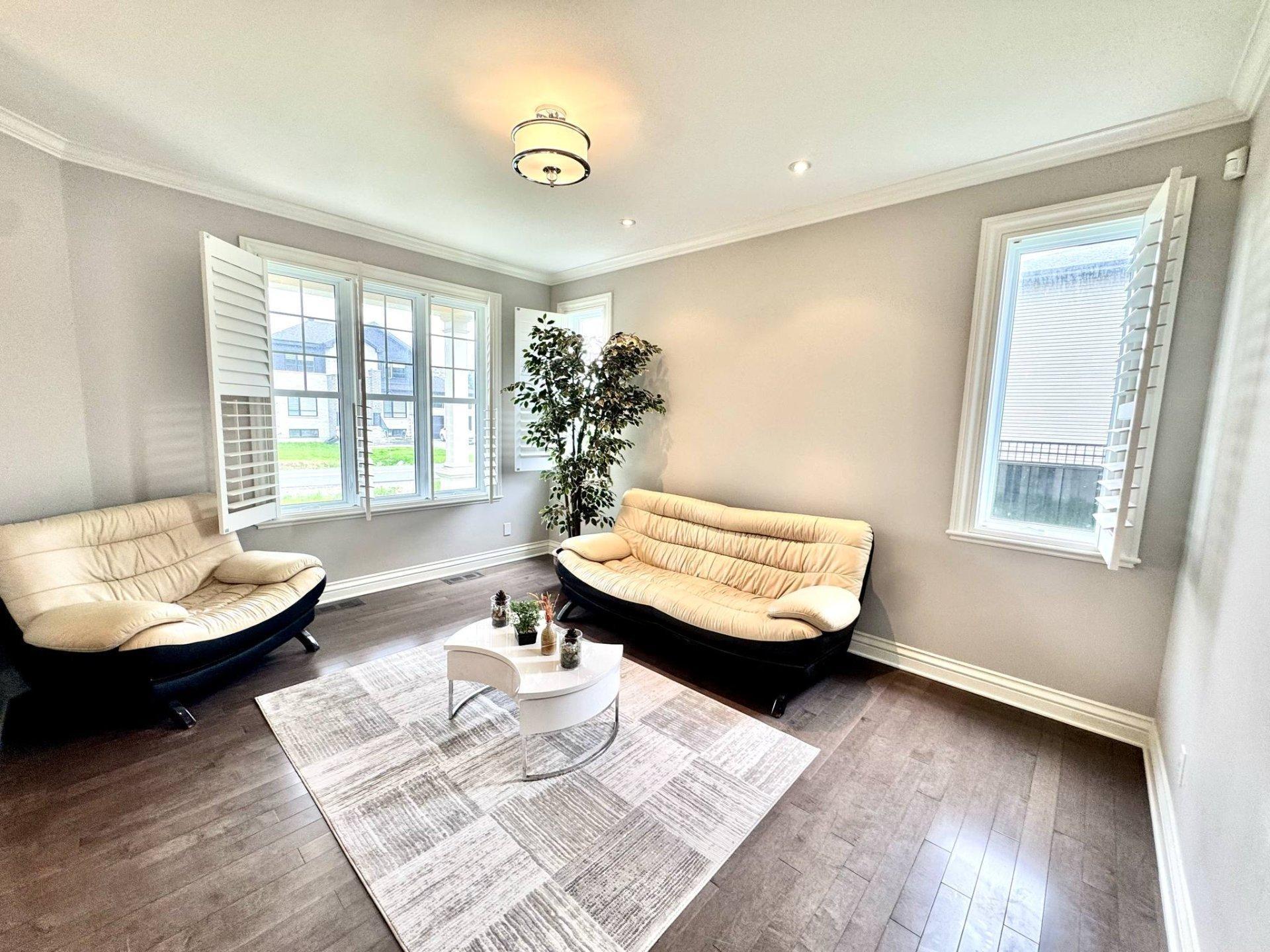









33


Rue des Cerisiers

,
Vaudreuil-Dorion,




QC
J7V0K1


