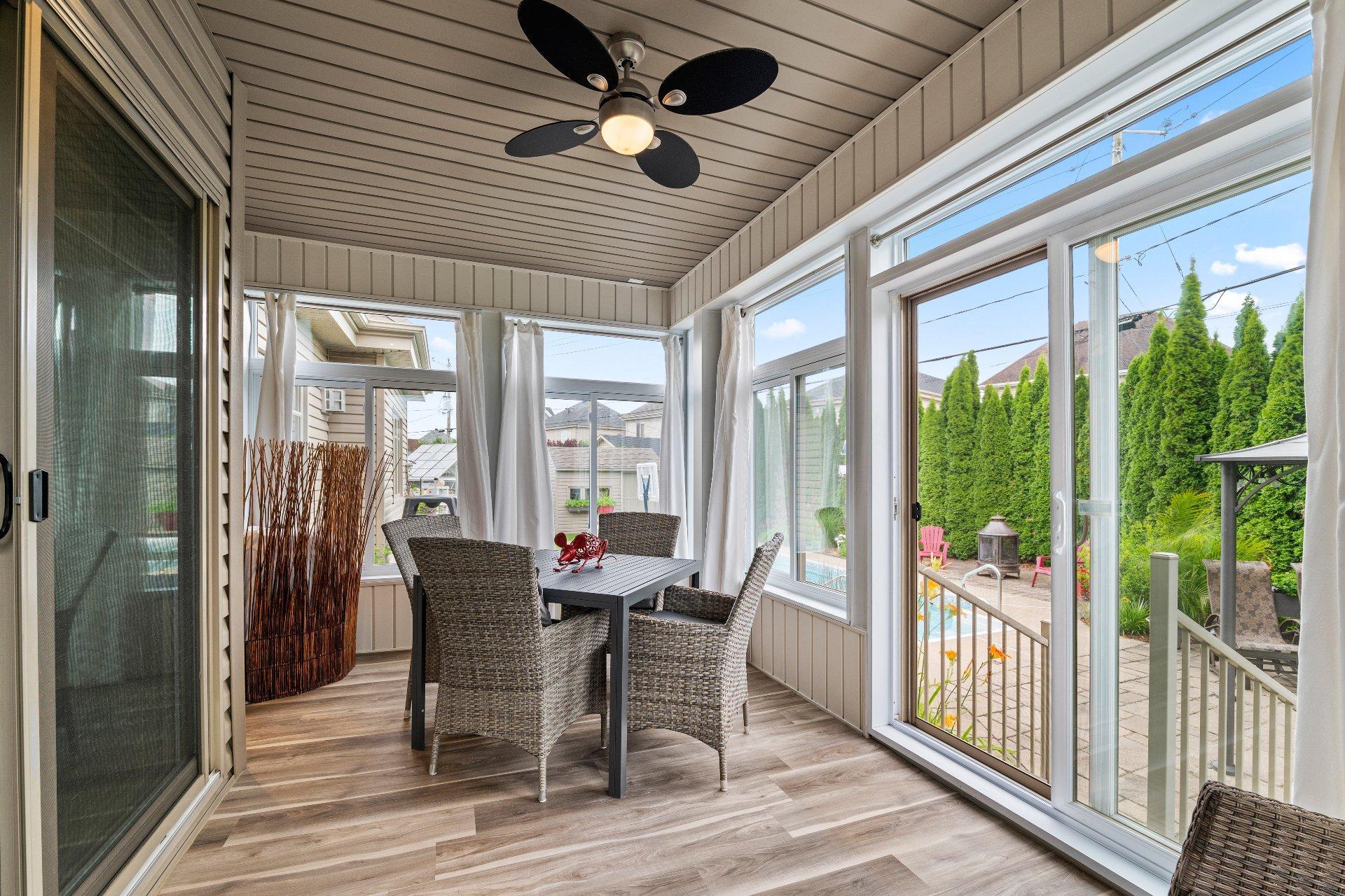 









198


Rue Brossard

,
Saint-Constant,




QC
J5A0B4


