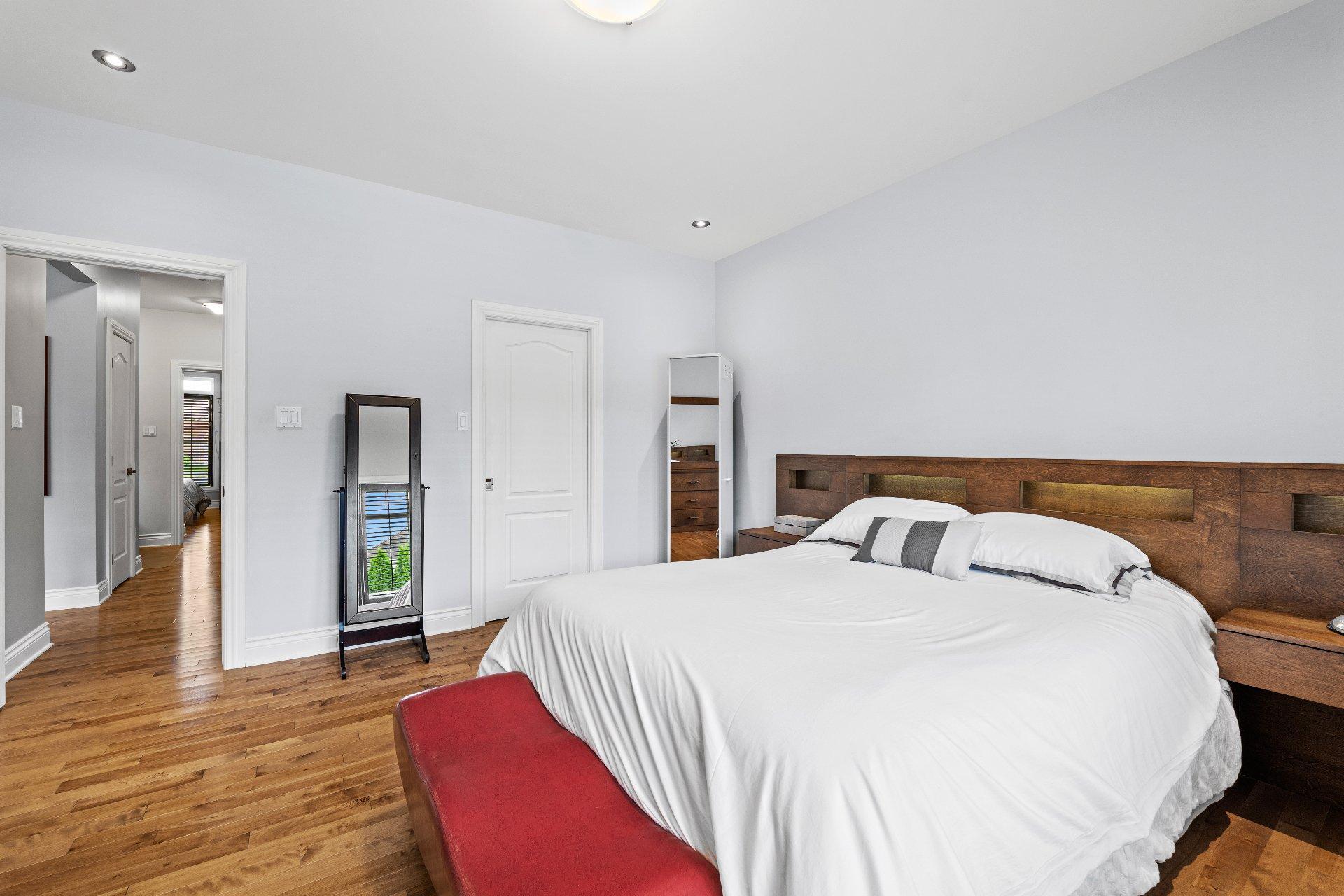 









198


Rue Brossard

,
Saint-Constant,




QC
J5A0B4

