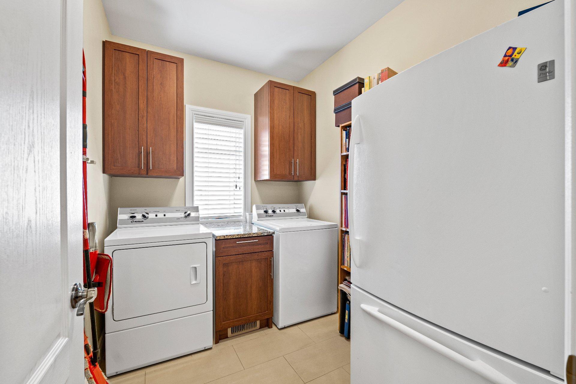 









198


Rue Brossard

,
Saint-Constant,




QC
J5A0B4

