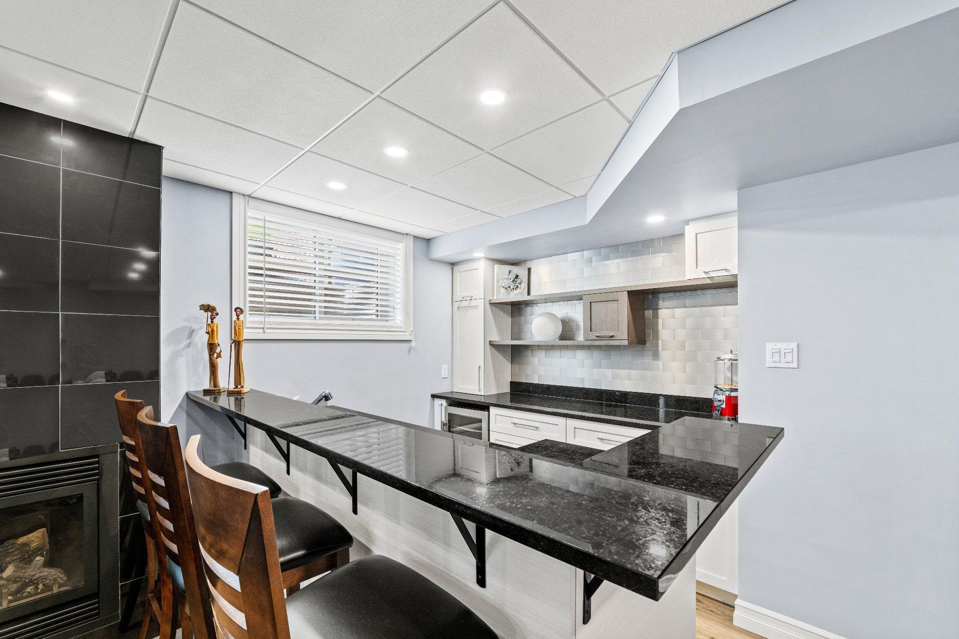 









198


Rue Brossard

,
Saint-Constant,




QC
J5A0B4

